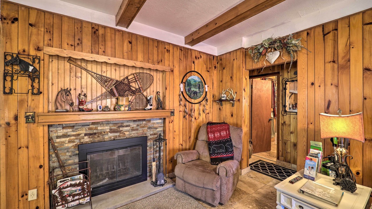 Photo of Livingroom in Cattail Creek