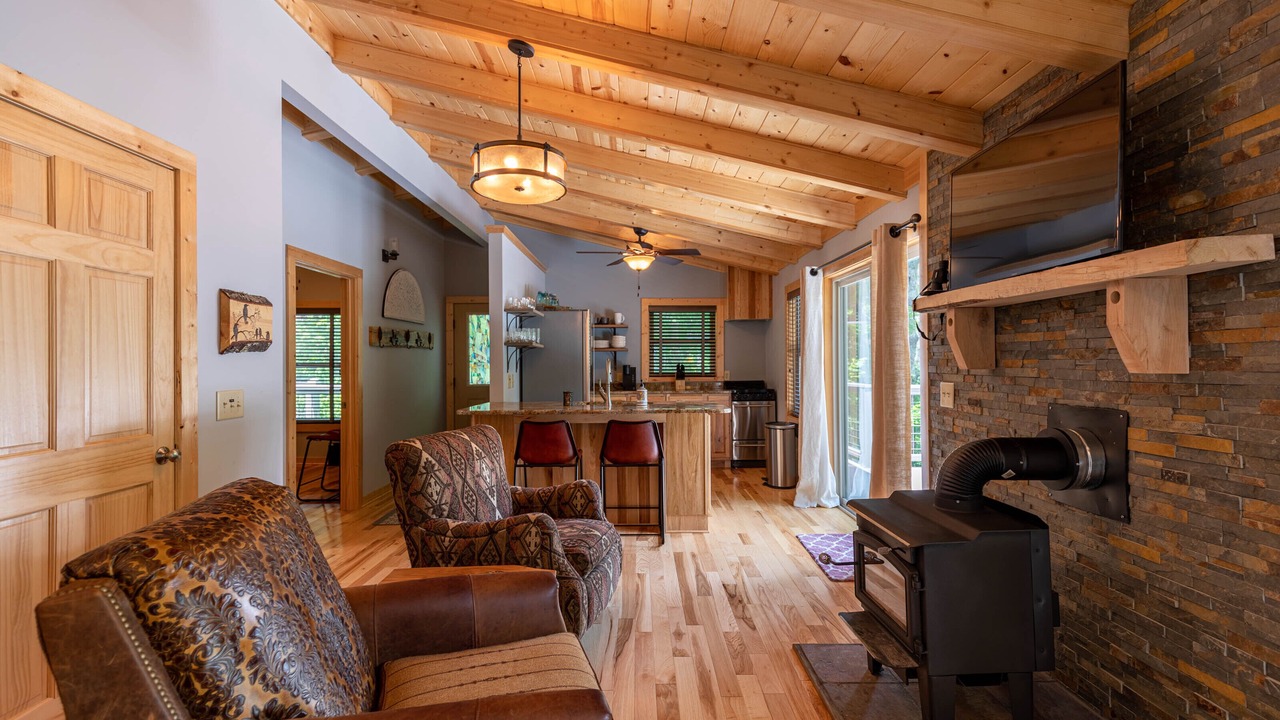 Photo of Livingroom in West Jefferson
