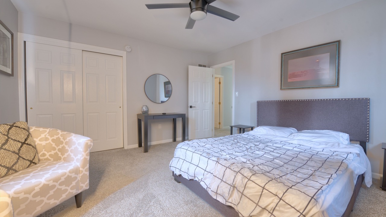 Photo of Bedroom in Amberley Village