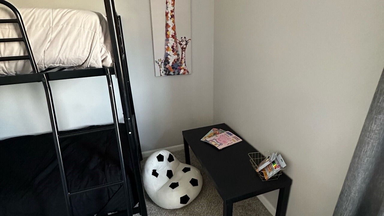 Photo of Bedroom in Amberley Village