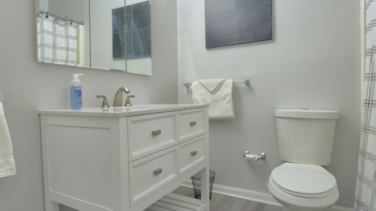 Photo of Bathroom in Amberley Village