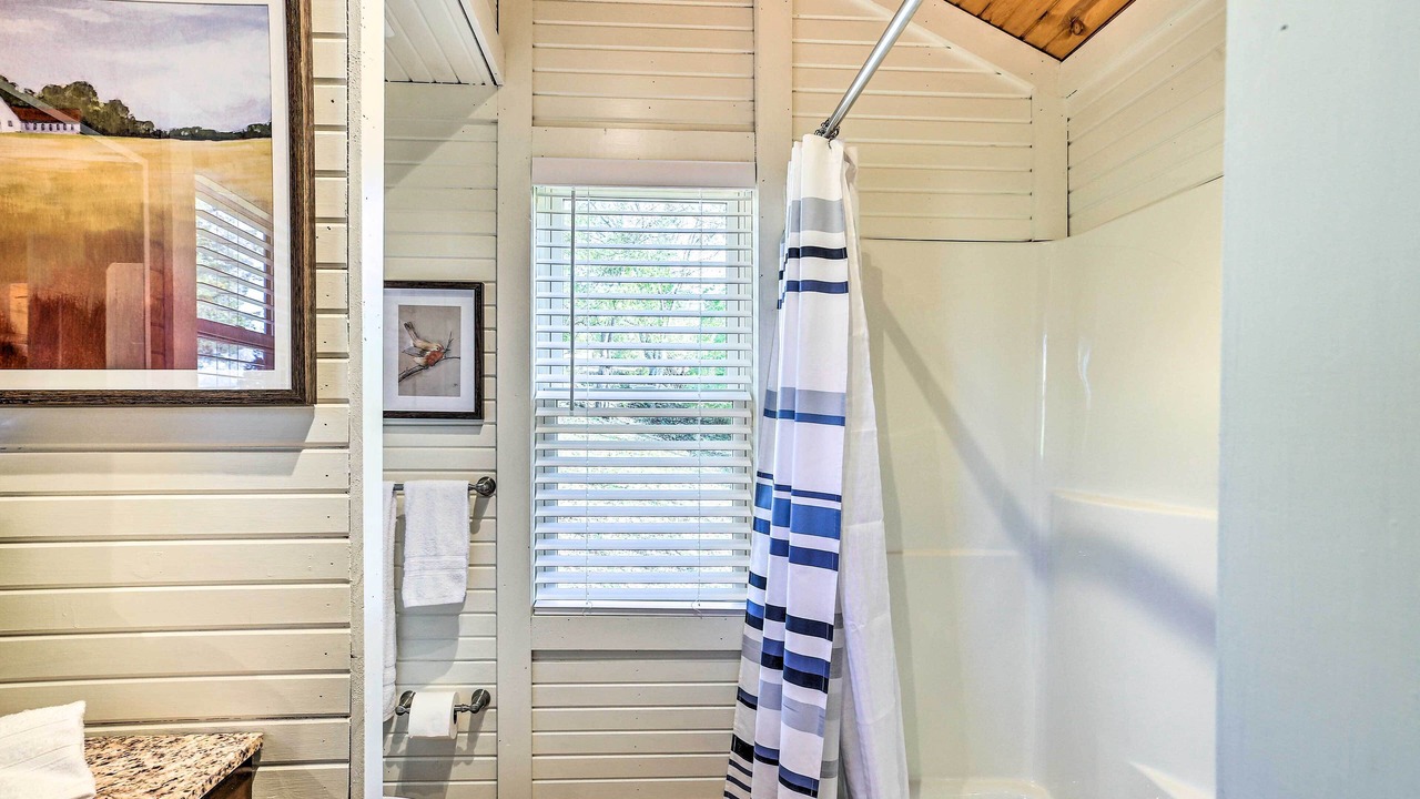Photo of Bathroom in Williamstown