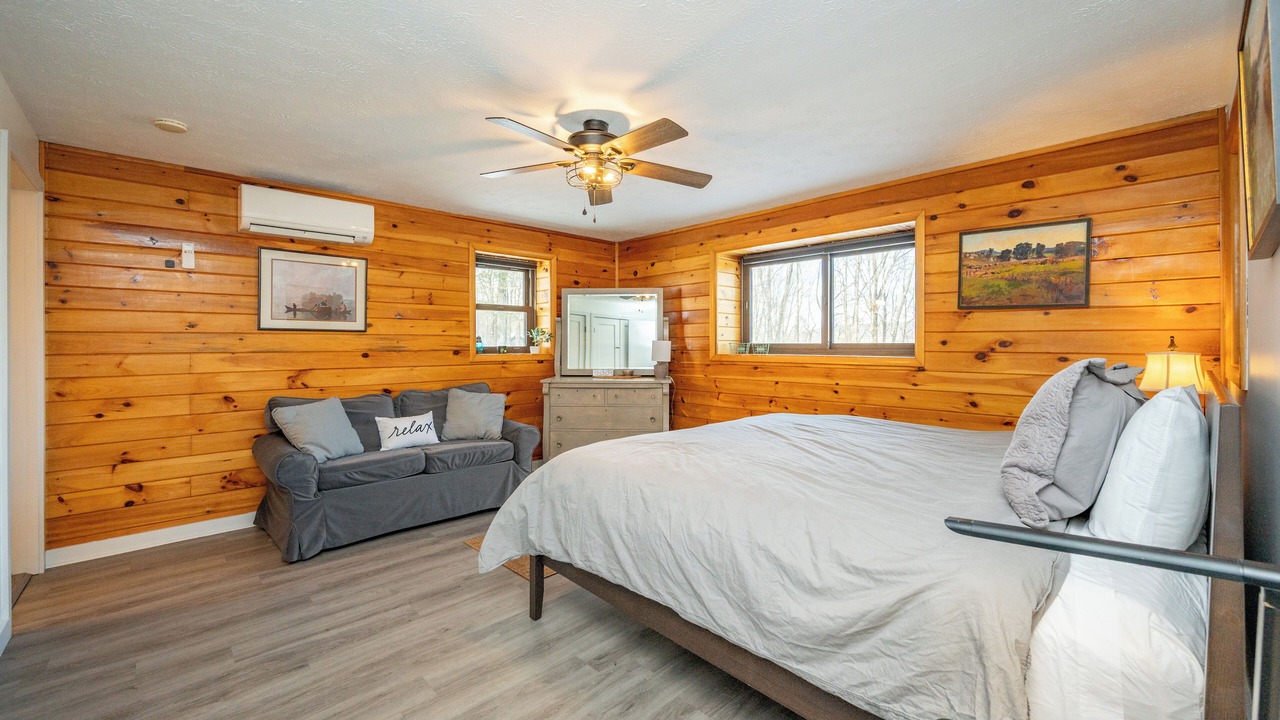 Photo of Bedroom in McHenry