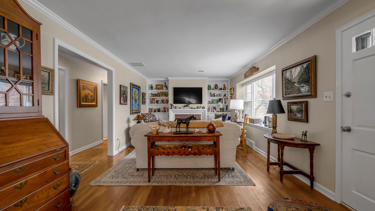 Photo of Livingroom in Fairway