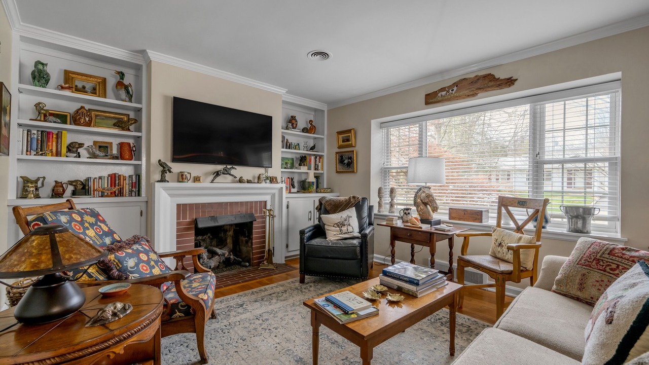 Photo of Livingroom in Fairway