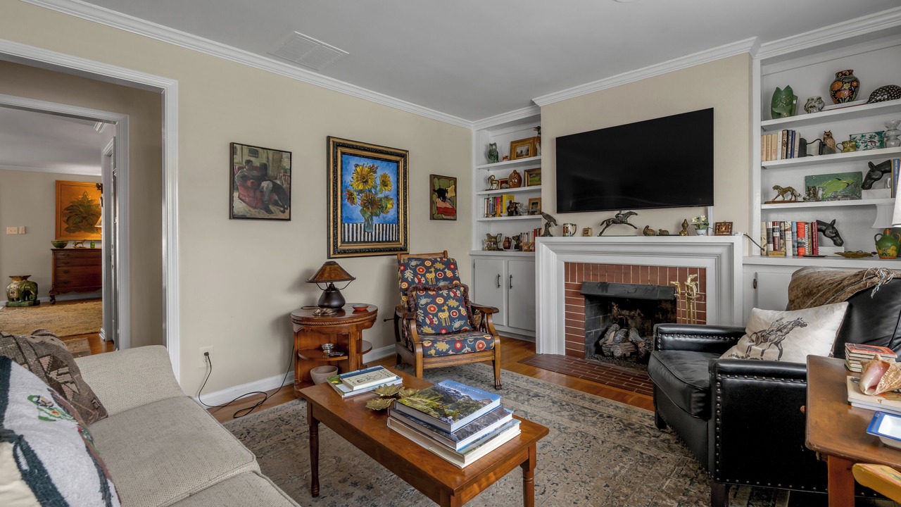 Photo of Livingroom in Fairway