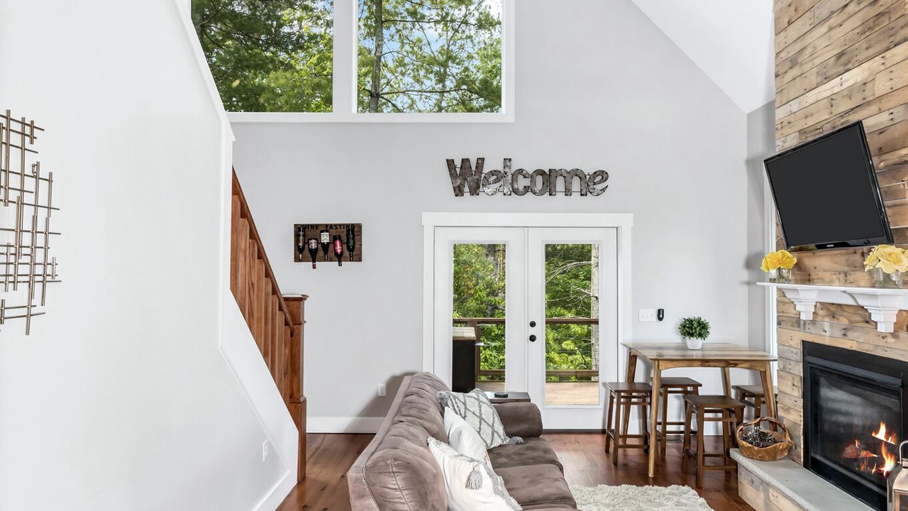 Photo of Livingroom in Black Mountain