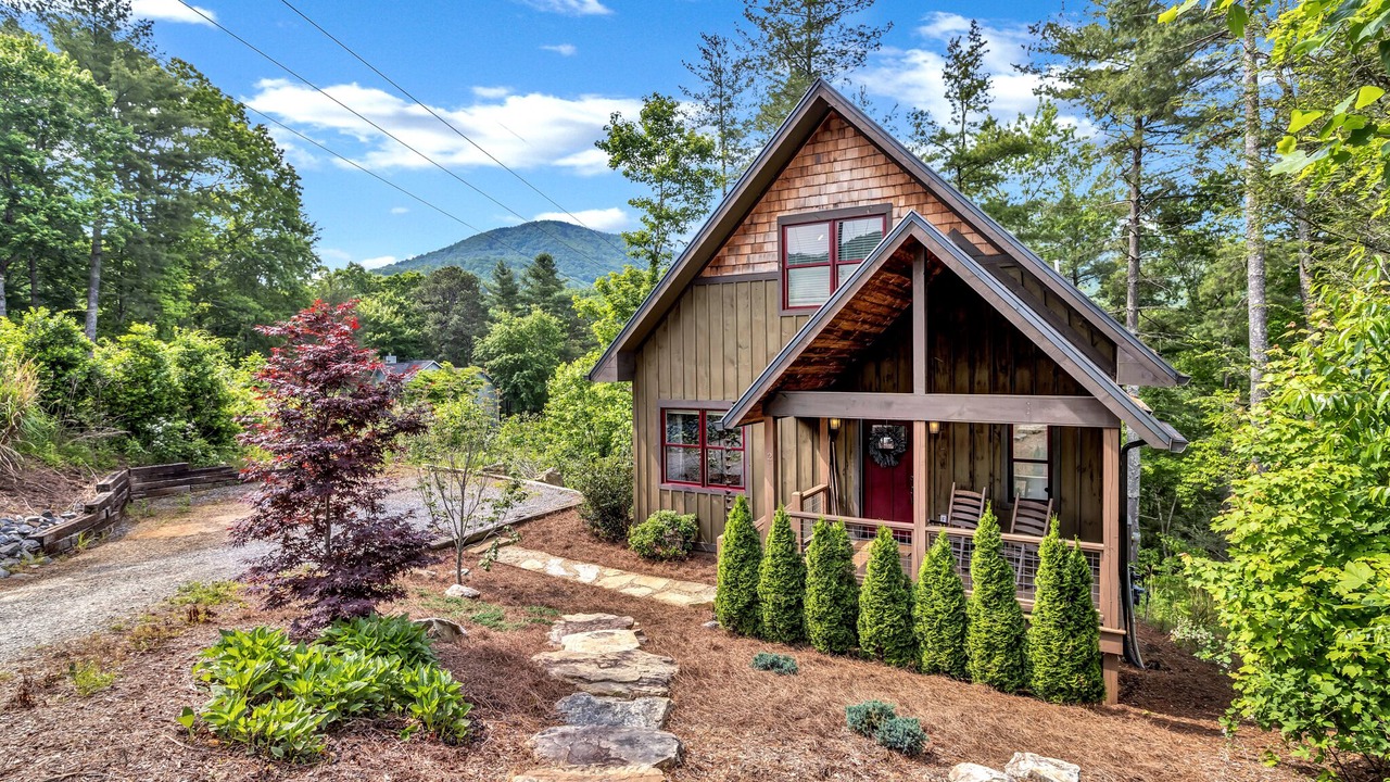 Photo of Outdoor in Black Mountain