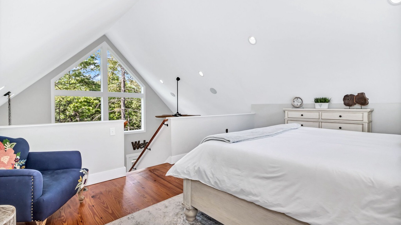 Photo of Bedroom in Black Mountain