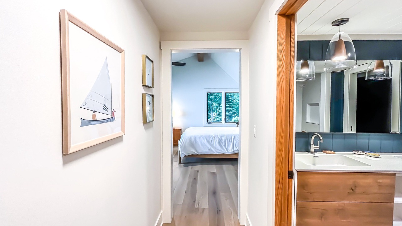 Photo of Bedroom in Oakland