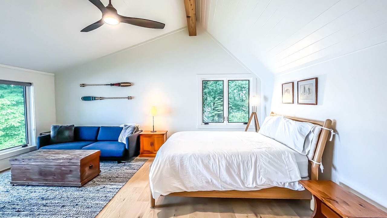 Photo of Bedroom in Oakland