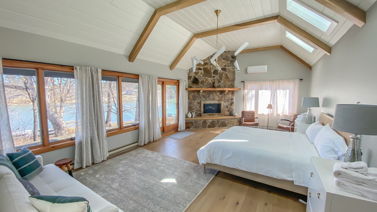 Photo of Bedroom in Oakland