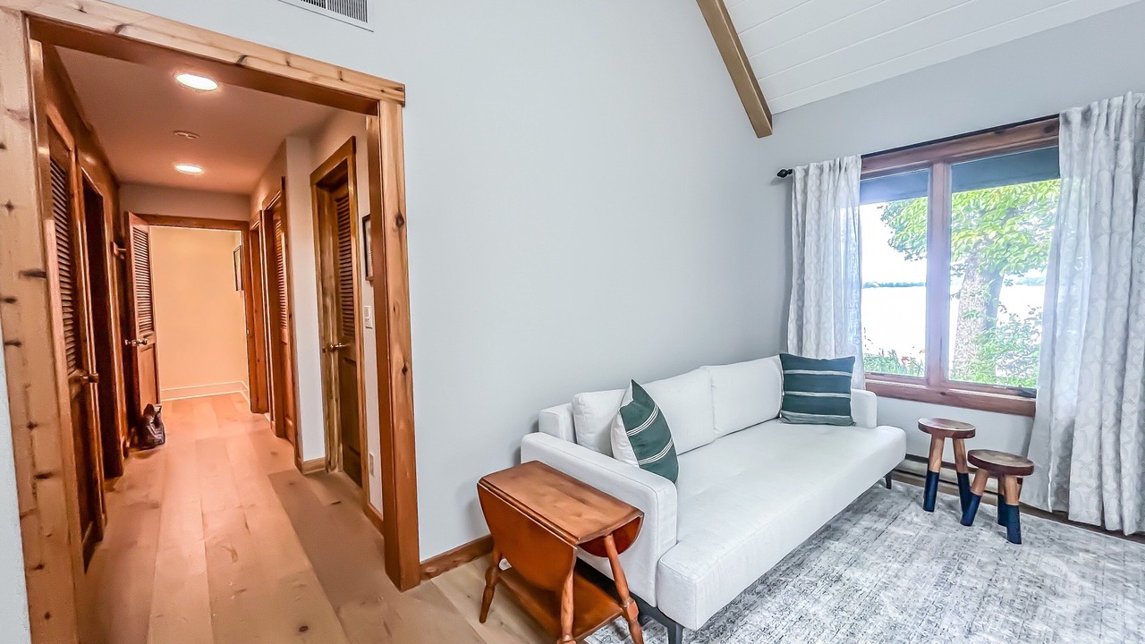 Photo of Livingroom in Oakland