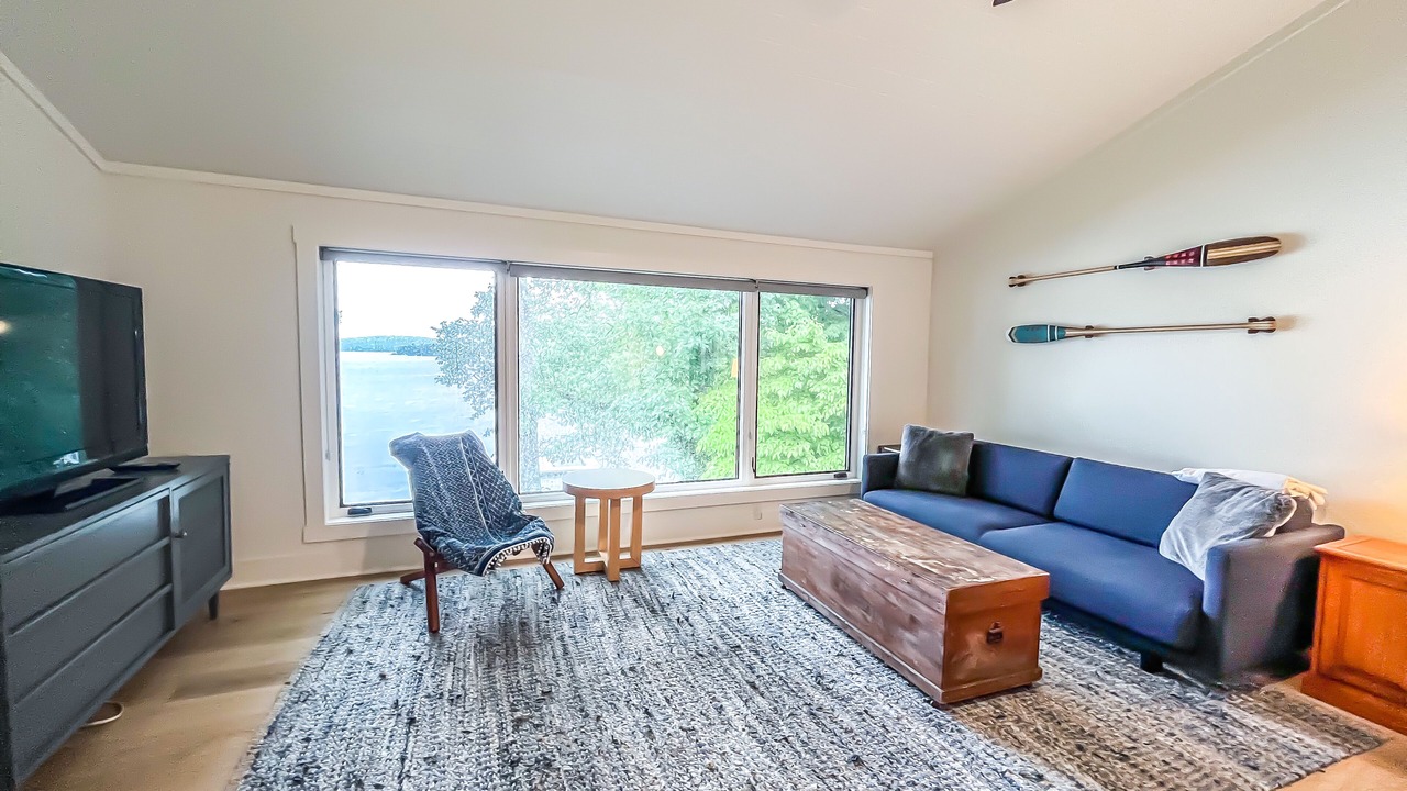 Photo of Livingroom in Oakland