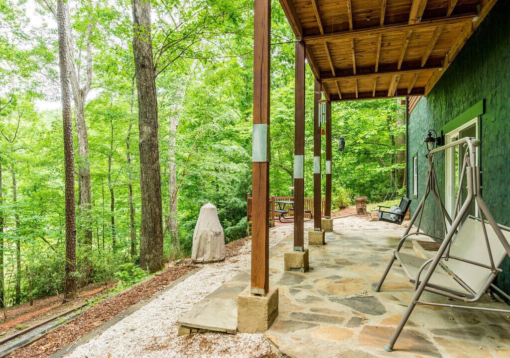 Photo of Patio Balcony in Lake Lure