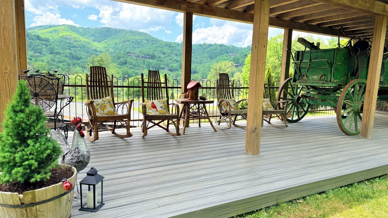 Photo of Patio Balcony in Banner Elk