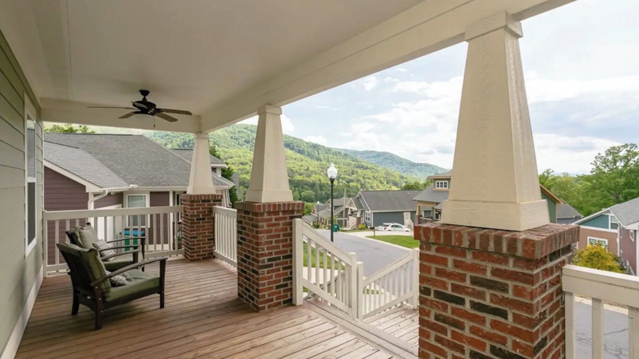 Photo of Patio Balcony in Swannanoa