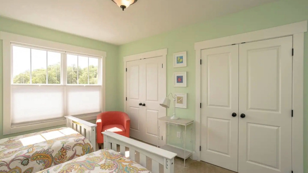 Photo of Bedroom in Swannanoa