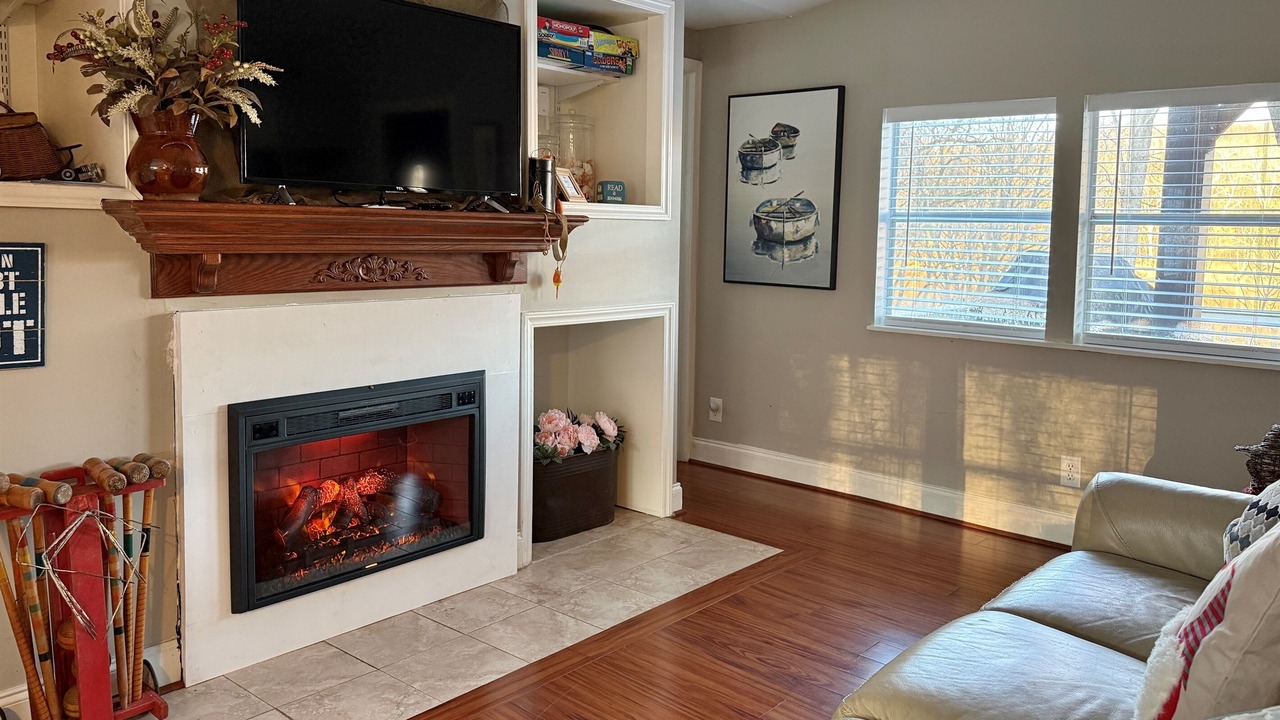 Photo of Livingroom in Bakerton