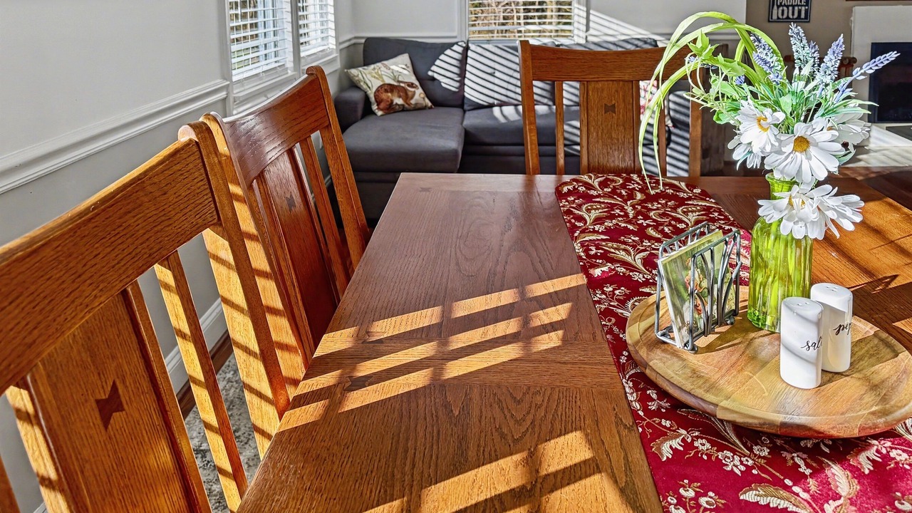 Photo of Livingroom in Bakerton