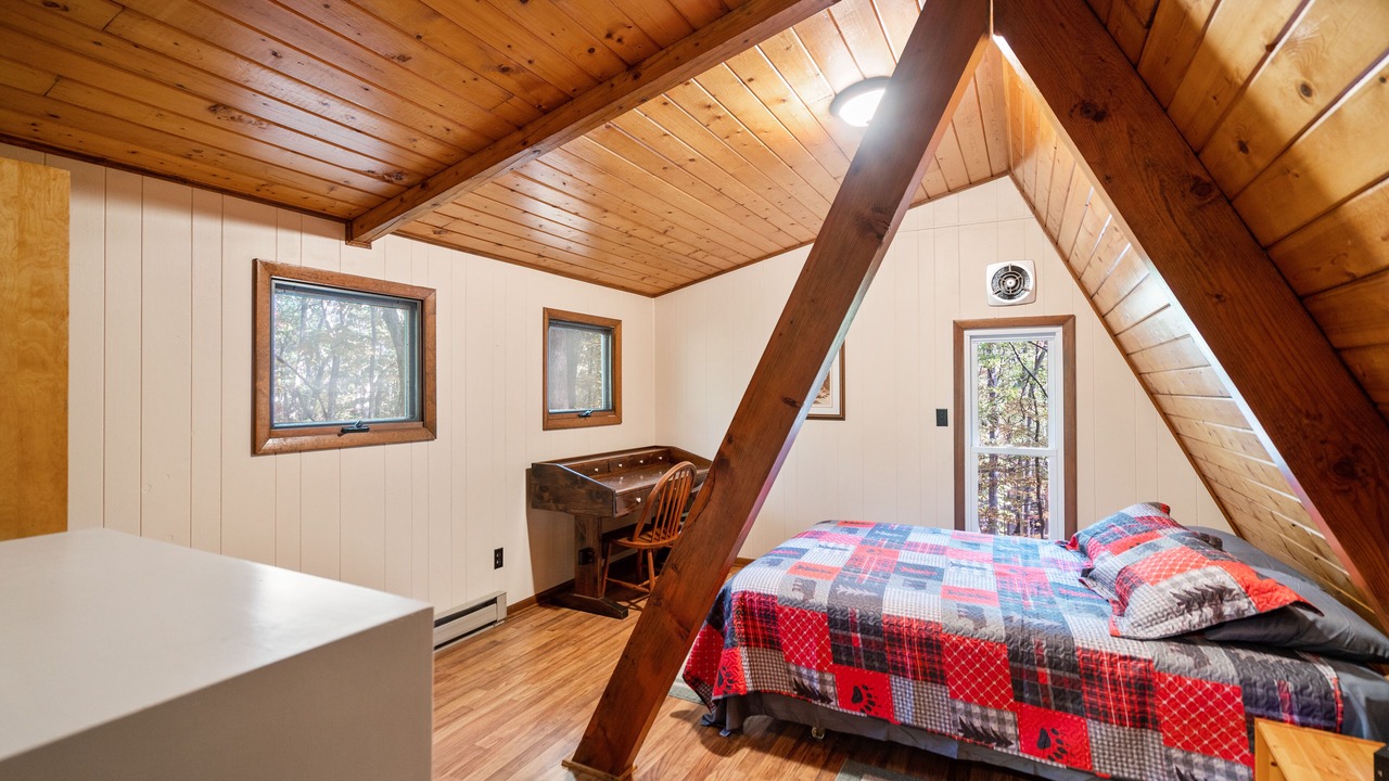Photo of Bedroom in Berkeley Springs