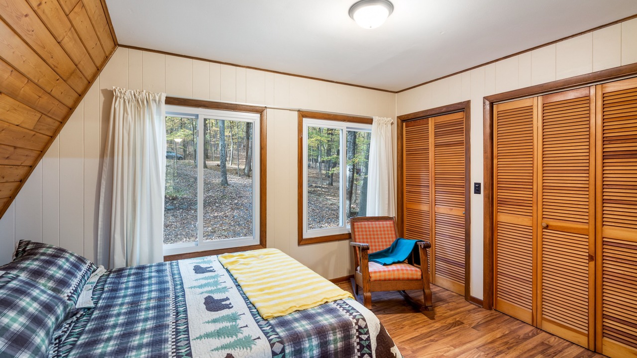 Photo of Bedroom in Berkeley Springs