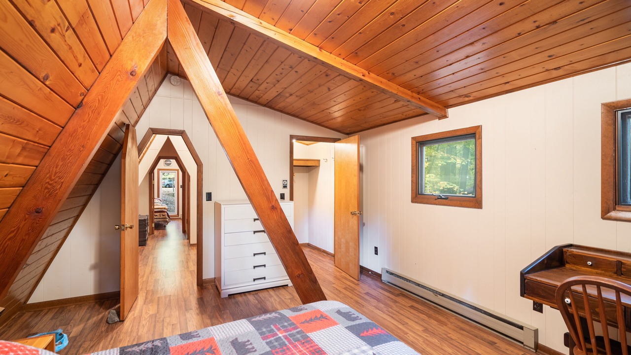 Photo of Bedroom in Berkeley Springs