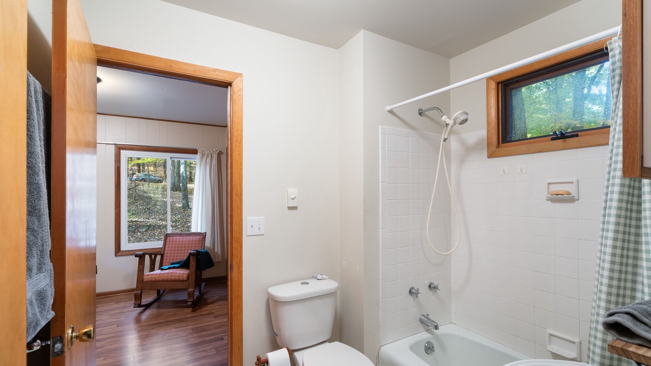 Photo of Bathroom in Berkeley Springs