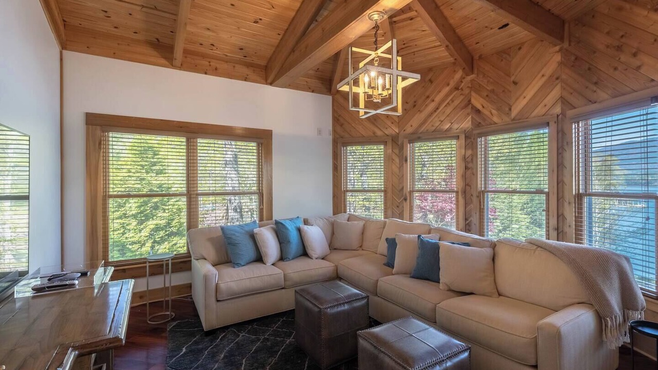 Photo of Livingroom in Nebo