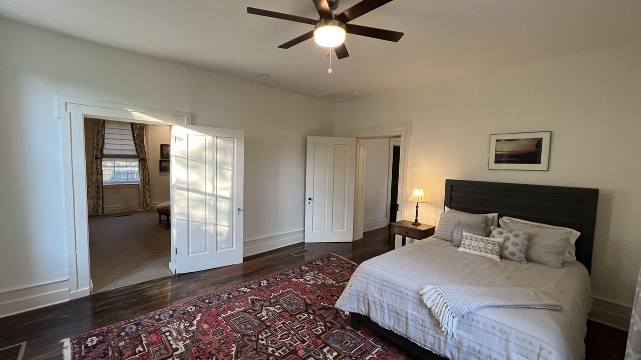 Photo of Bedroom in Downtown