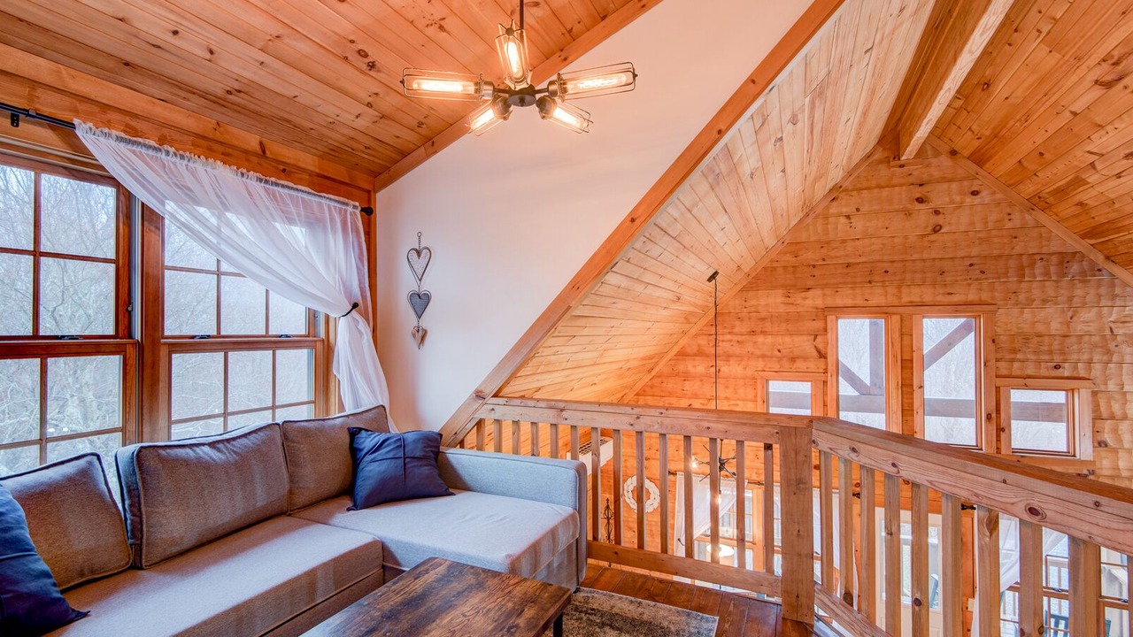 Photo of Livingroom in Elk Park