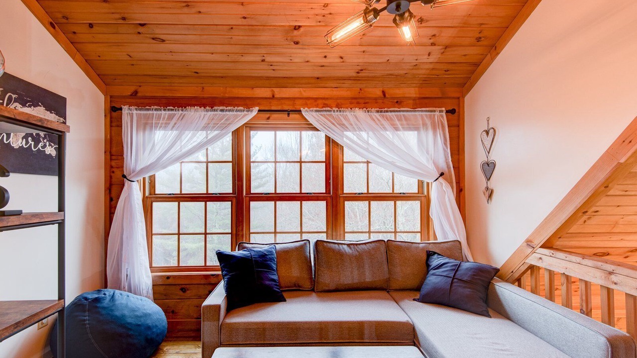 Photo of Livingroom in Elk Park