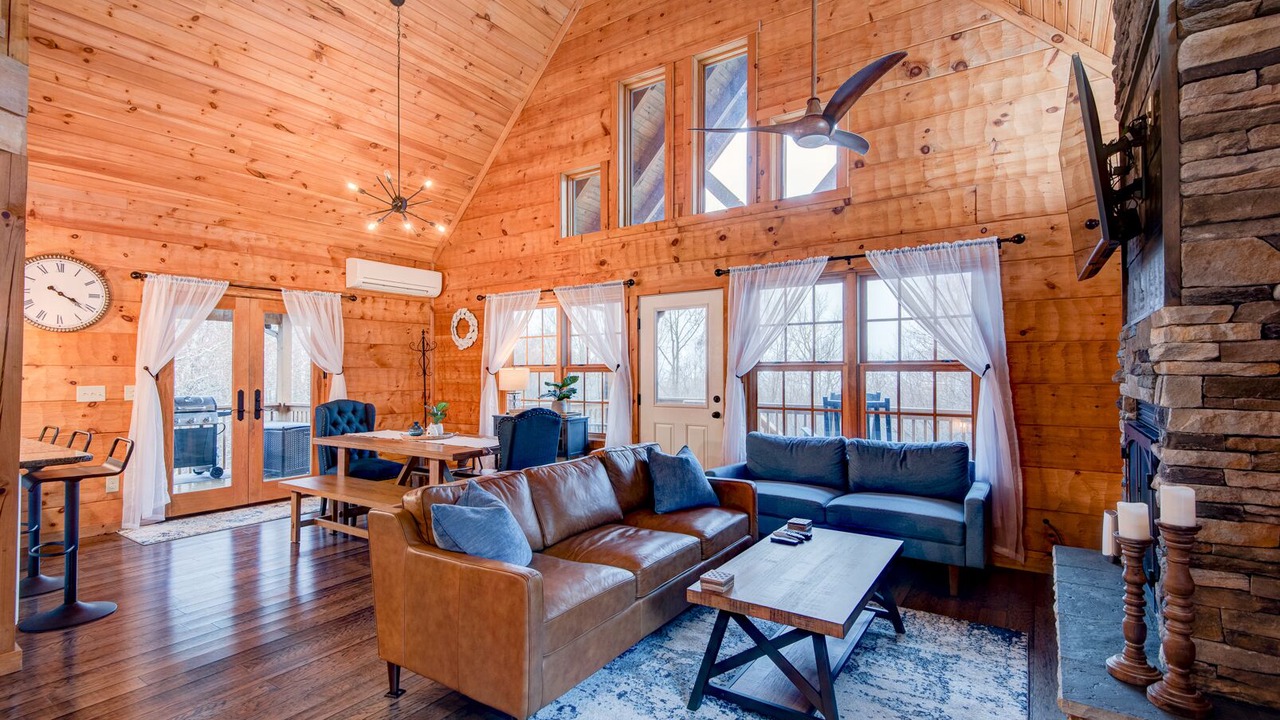 Photo of Livingroom in Elk Park