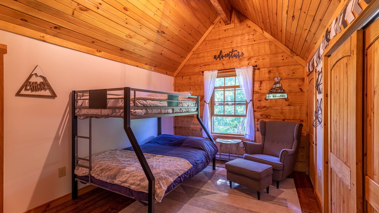 Photo of Bedroom in Elk Park