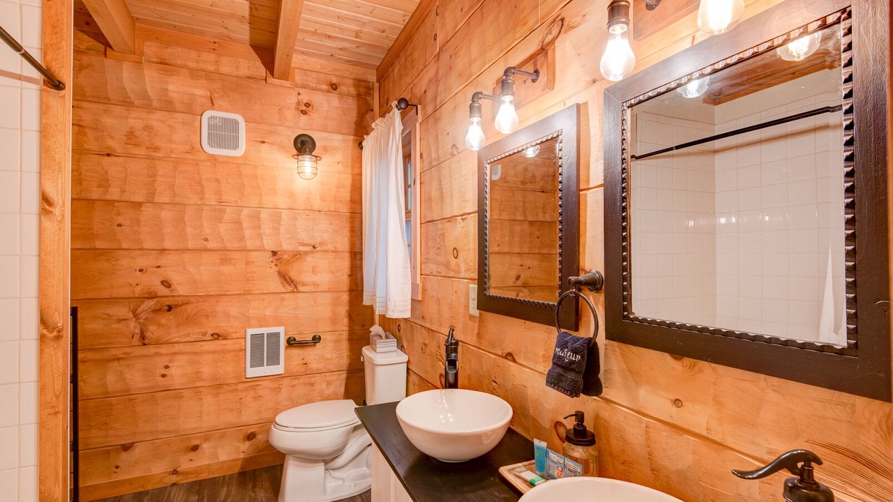 Photo of Bathroom in Elk Park