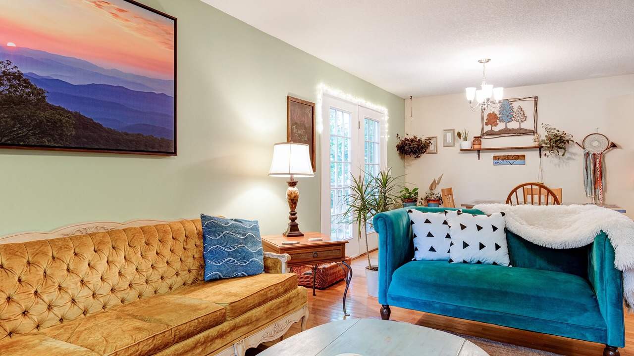 Photo of Livingroom in Woodfin
