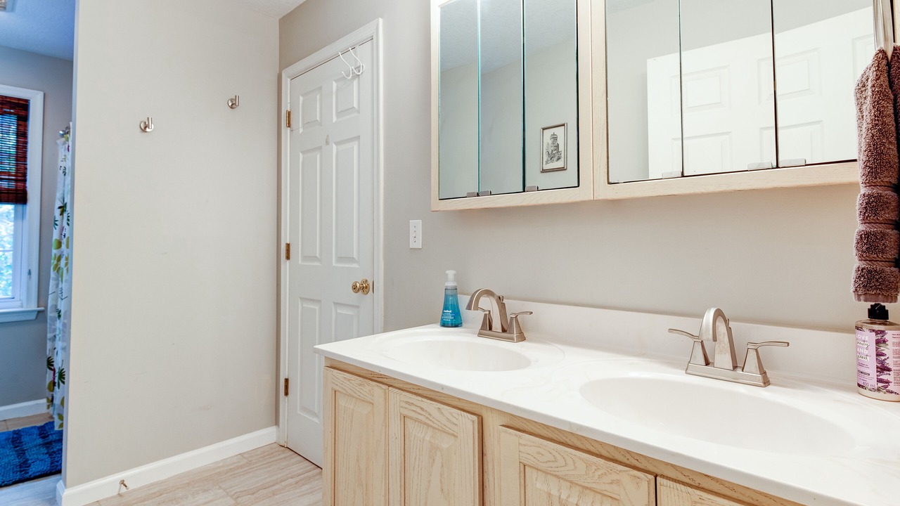 Photo of Bathroom in Woodfin
