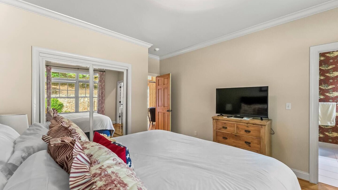 Photo of Bedroom in Nebo