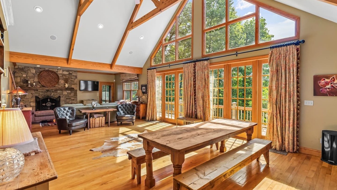 Photo of Livingroom in Nebo