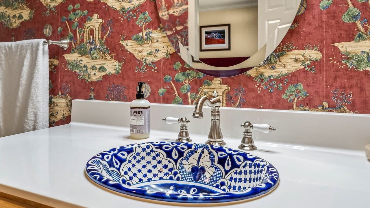 Photo of Bathroom in Nebo