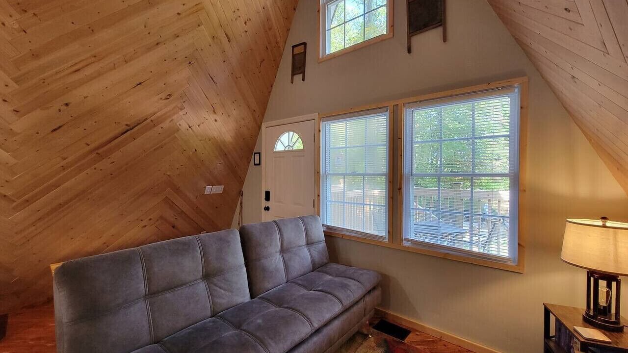 Photo of Livingroom in Jeffersonville