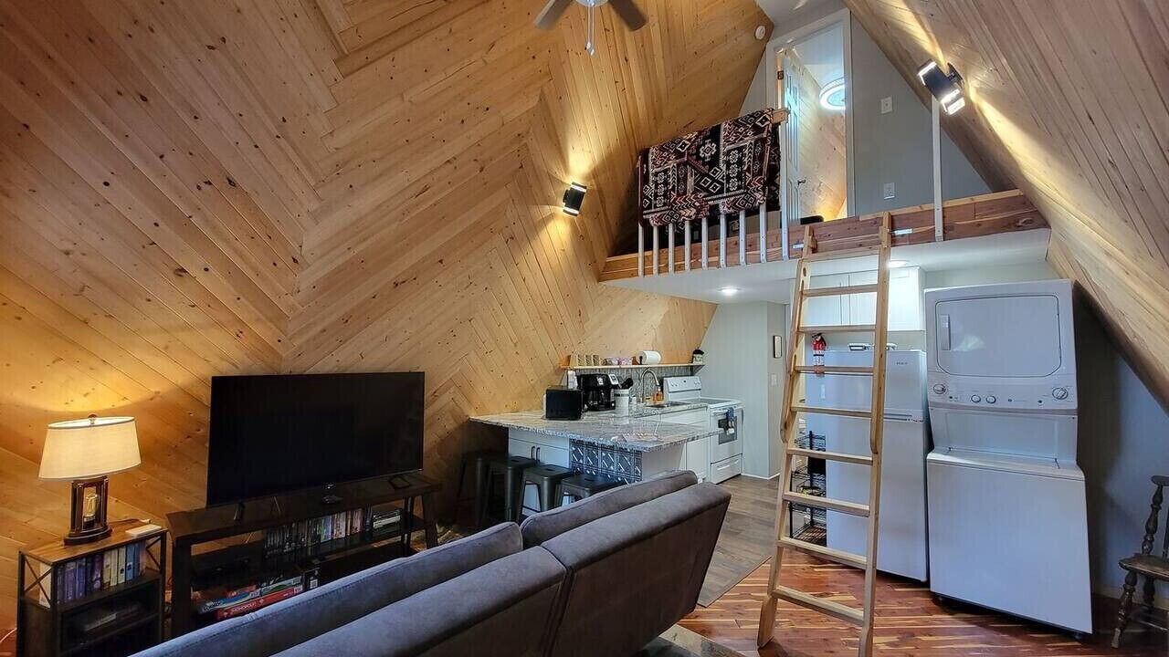 Photo of Livingroom in Jeffersonville