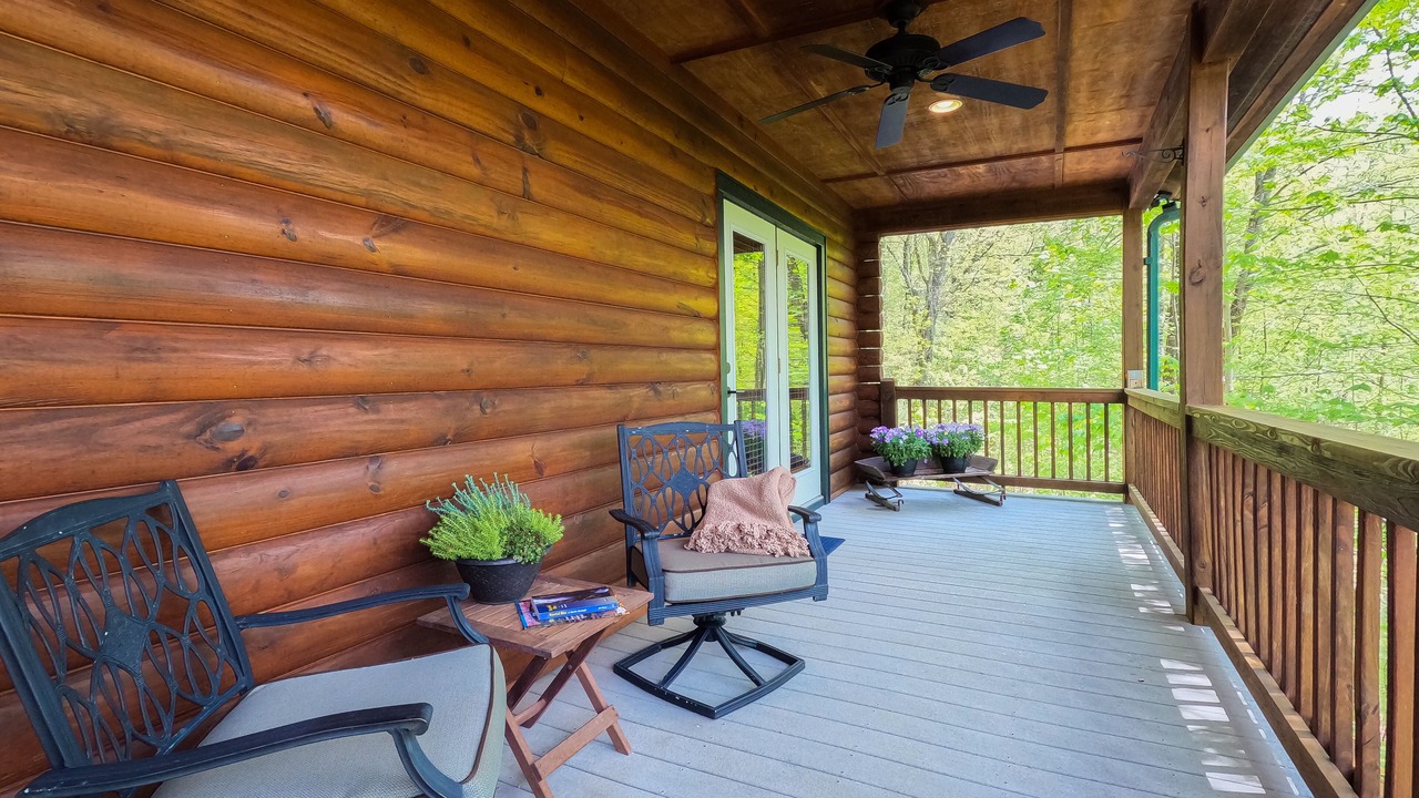 Photo of Patio Balcony in Dillard