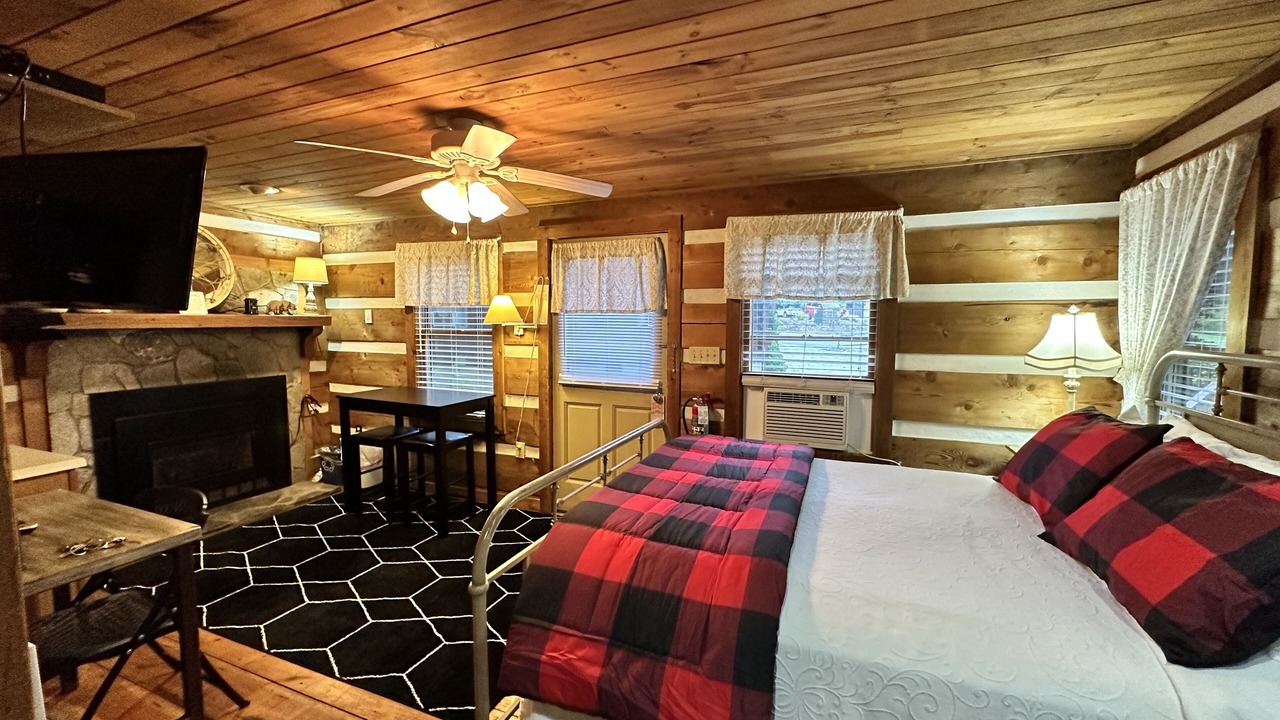 Photo of Bedroom in Blowing Rock