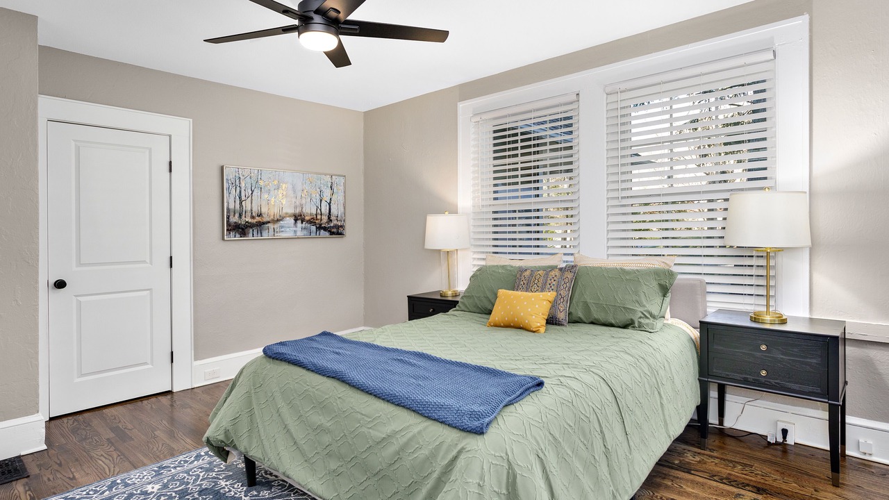 Photo of Bedroom in Woodfin