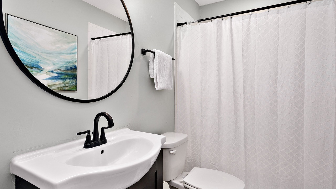 Photo of Bathroom in Woodfin