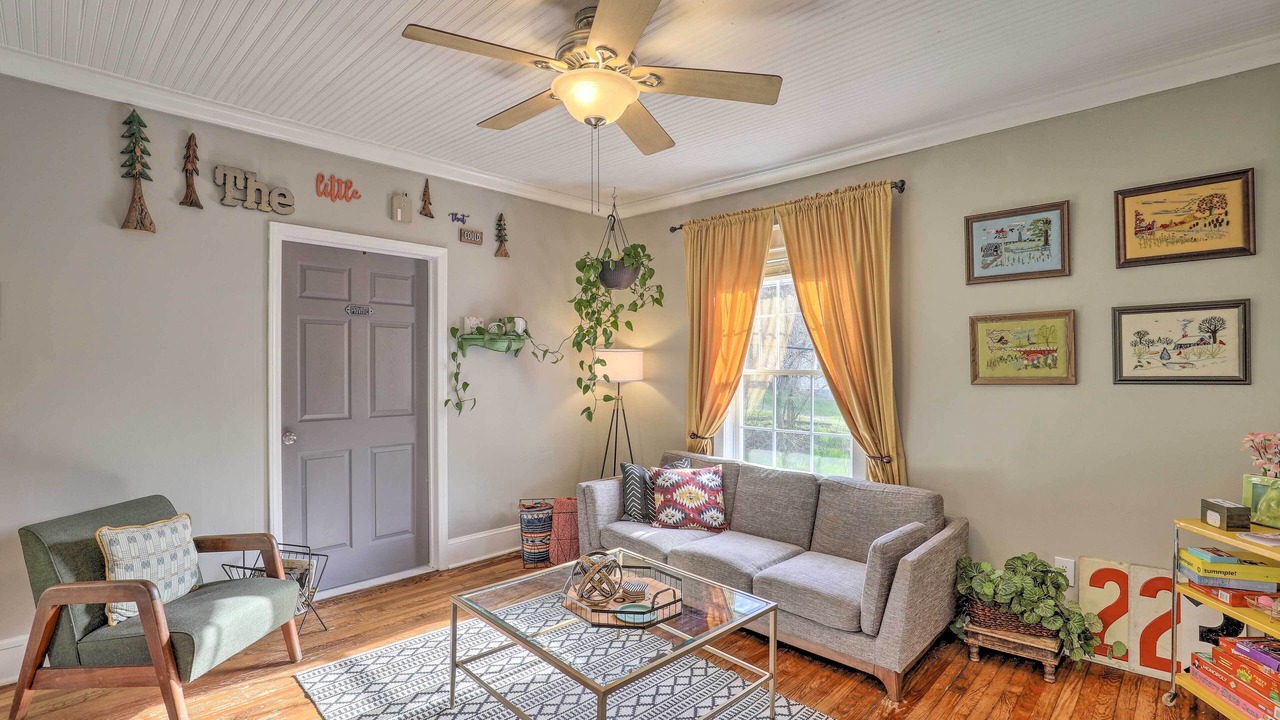 Photo of Bedroom in Woodfin
