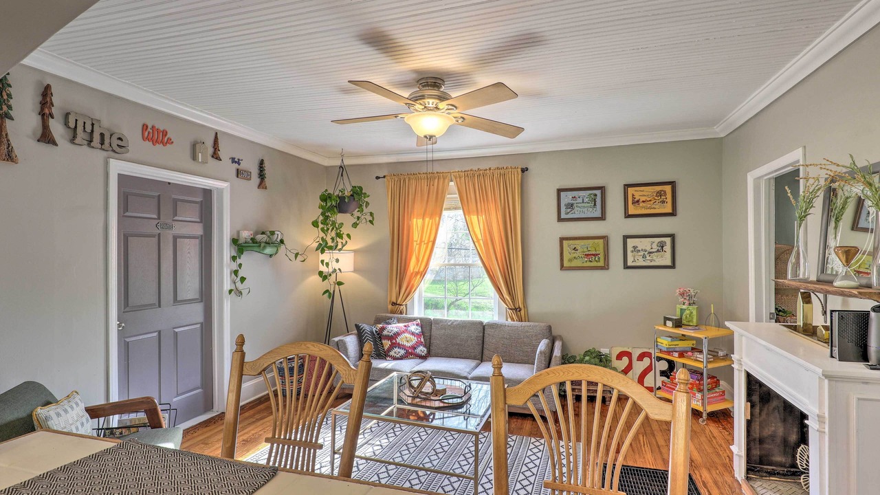 Photo of Bedroom in Woodfin