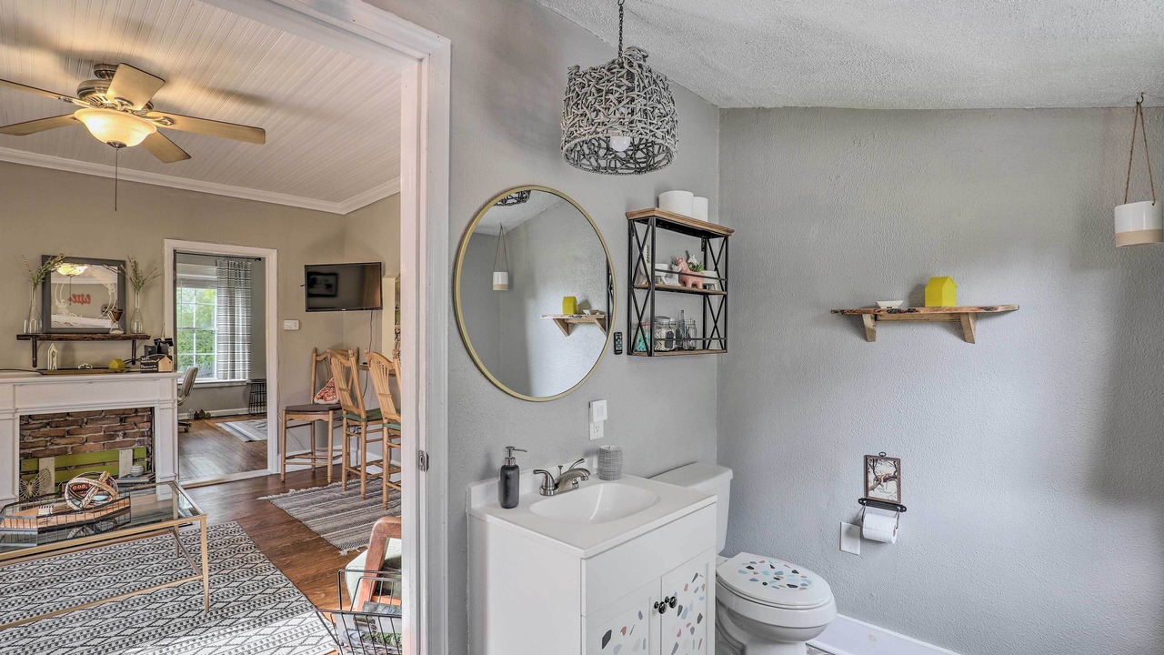 Photo of Bathroom in Woodfin
