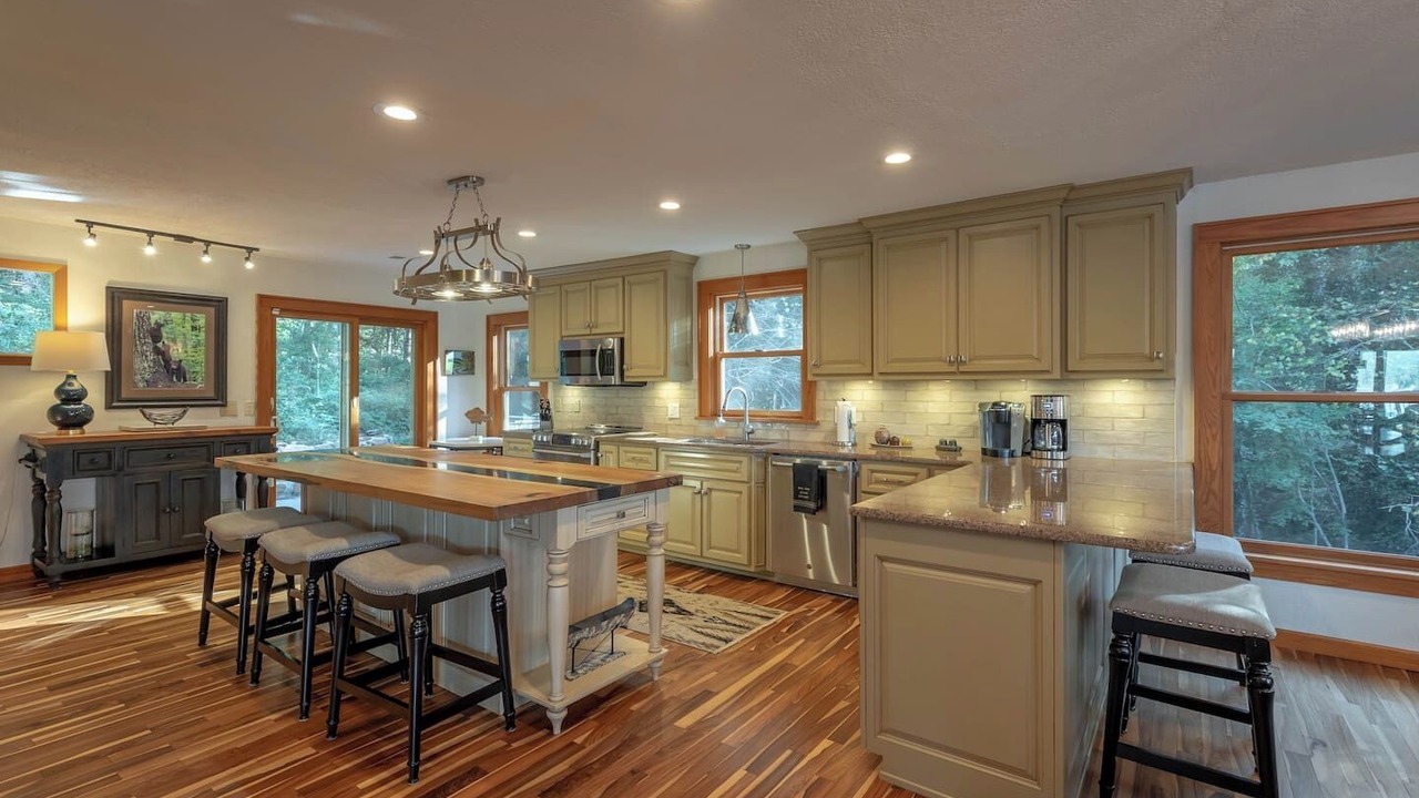Photo of Kitchen in Lakeview Hills